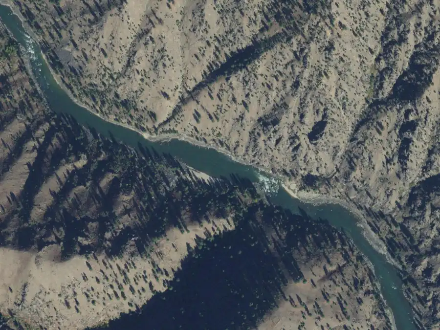 Aerial view of the river around mile 13, where Lower Devil's Teeth is on river left