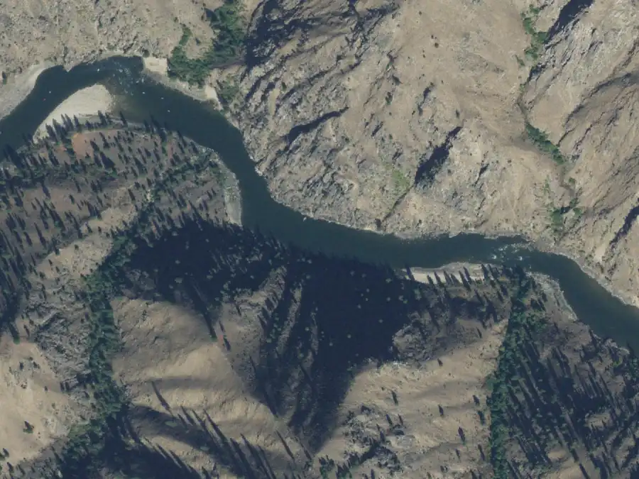 Aerial view of the river around mile 60.6, where Mann Creek is on river left