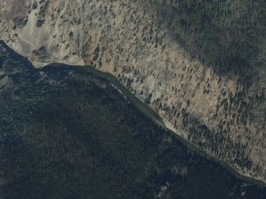 Aerial view of the river around mile 6.9, where Trail Flat is on river left